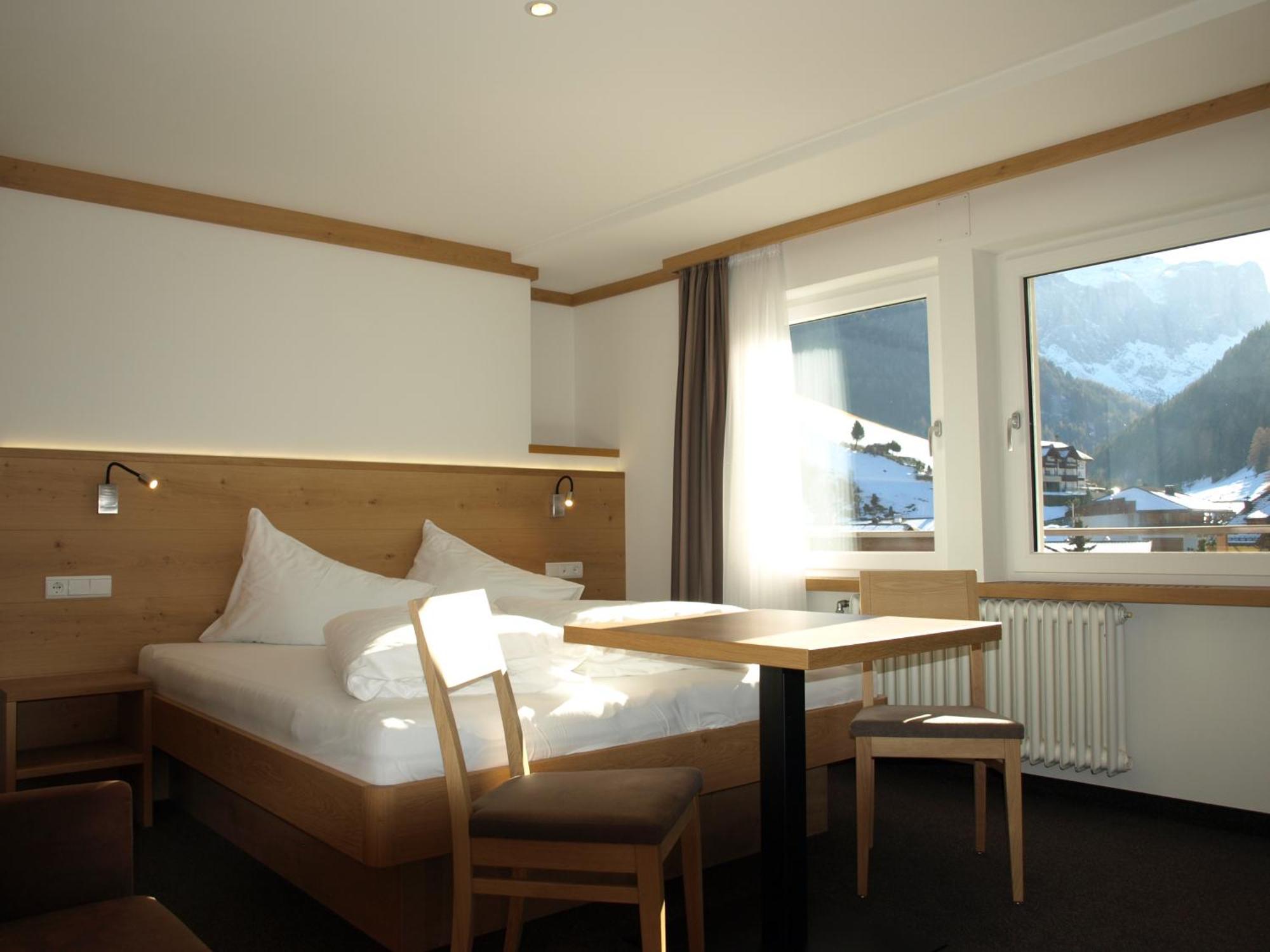 Garni Flurida Bed & Breakfast Selva di Val Gardena Dış mekan fotoğraf