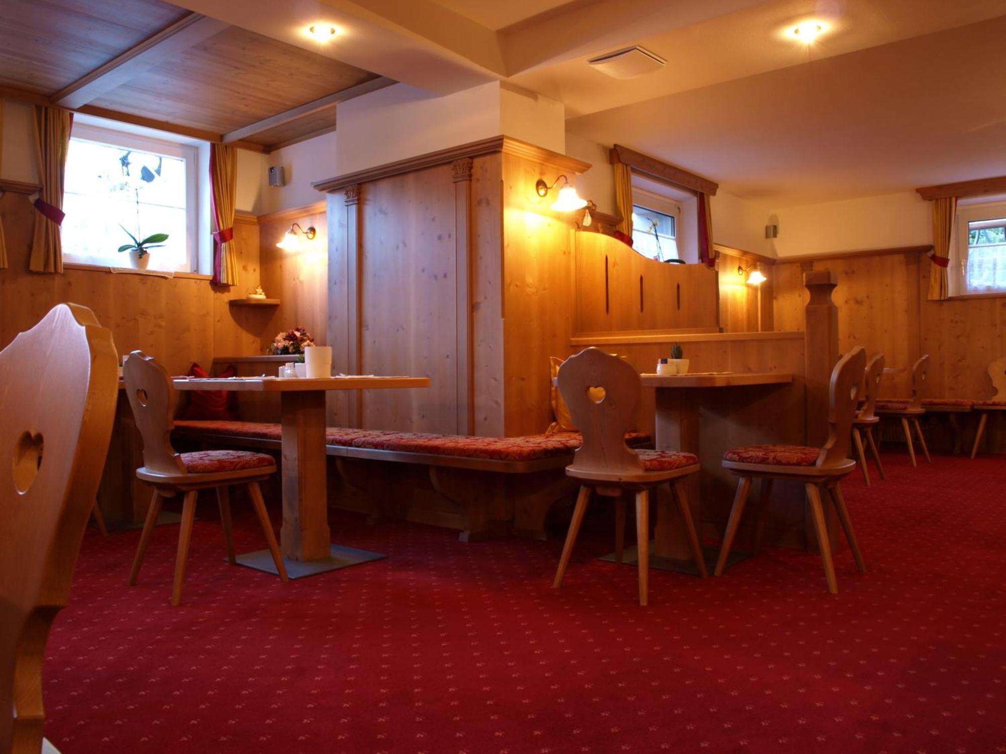 Garni Flurida Bed & Breakfast Selva di Val Gardena Dış mekan fotoğraf